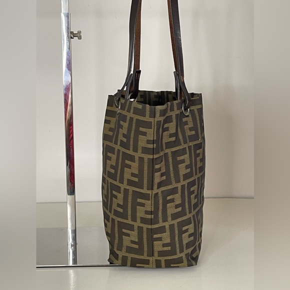 FENDI Zucca Tote - Picture 4 of 14